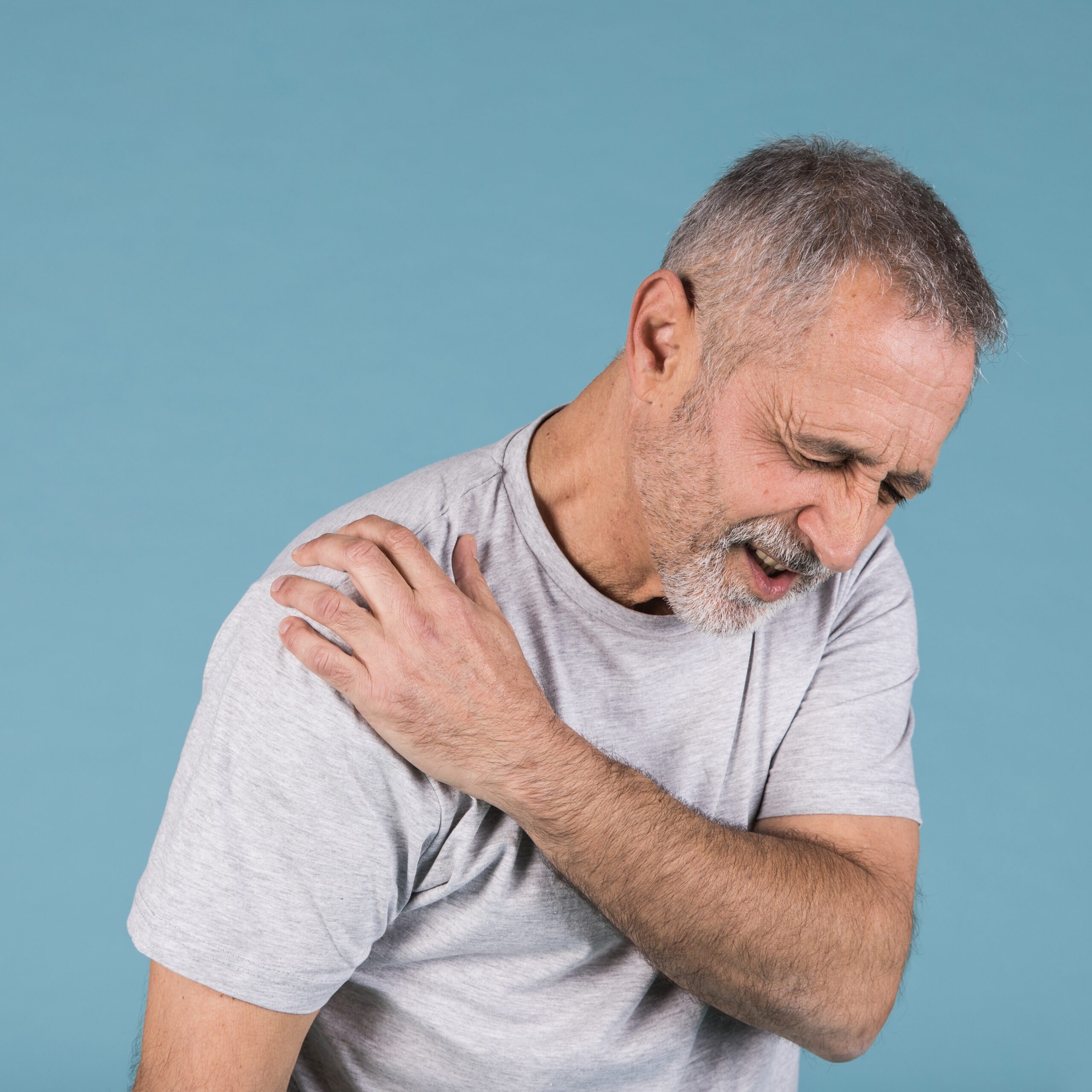 Изображение статьи Боль в плече в Тюмени и Тюменской области: причины, что нельзя игнорировать и современные методы лечения без операции