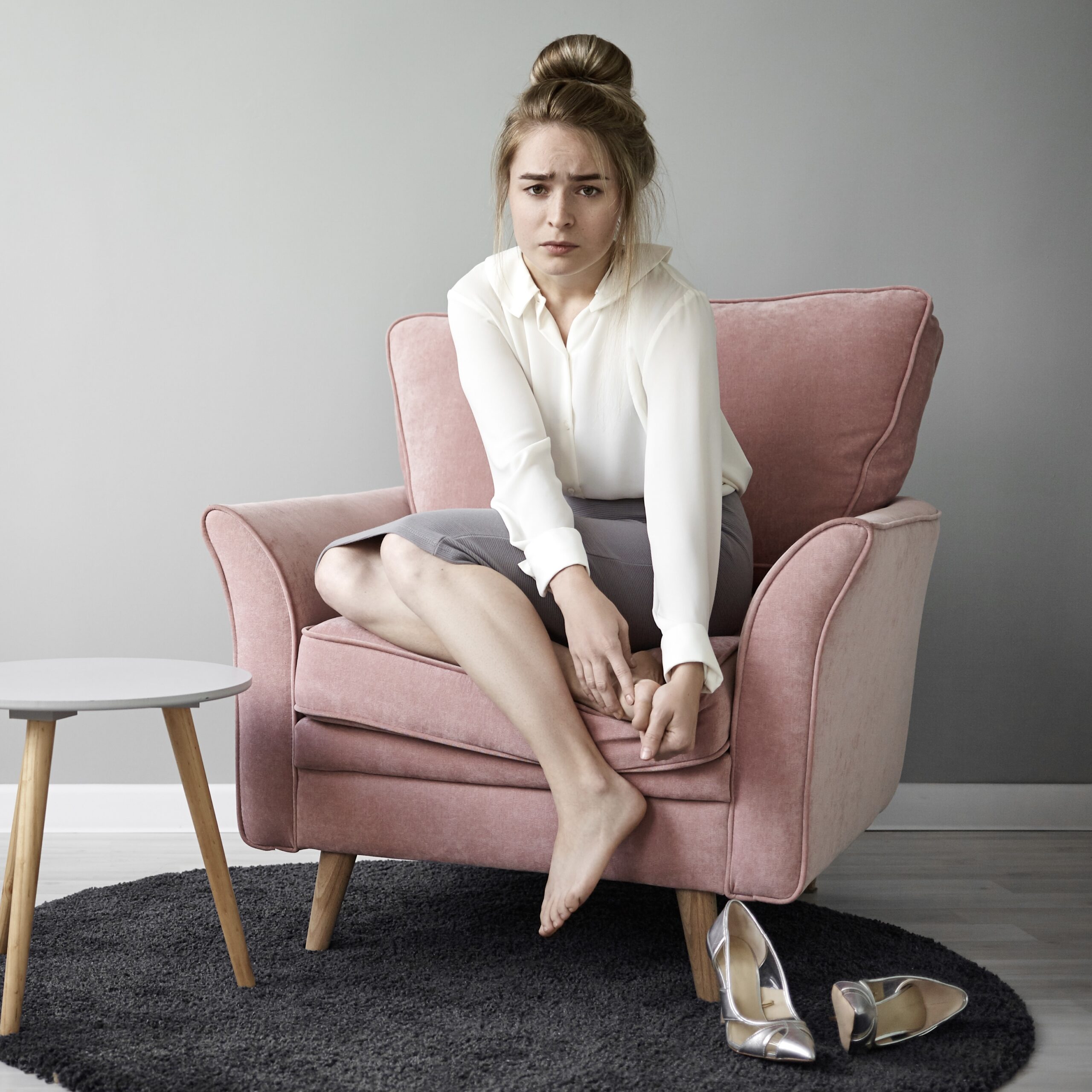 Изображение статьи Судороги в ногах ночью: дефицит витаминов или неврология?